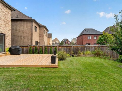 Photo 43 at 18 Hackwood Crescent, Aurora Grove, Aurora