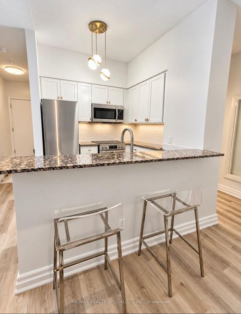 Photo 7 at 901 - 2119 LAKESHORE Boulevard W, Mimico, Toronto