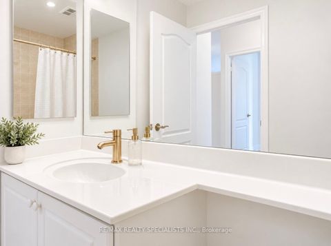 Photo 9 at 901 - 2119 LAKESHORE Boulevard W, Mimico, Toronto