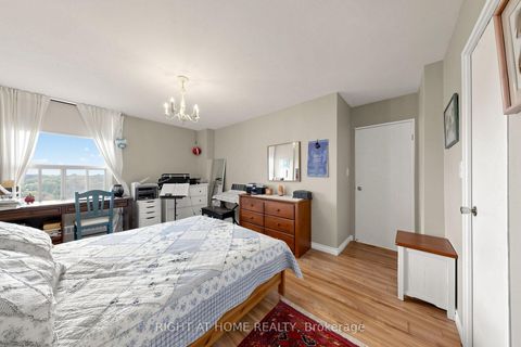 Photo 14 at 1116 - 15 Vicora Linkway, Flemingdon Park, Toronto