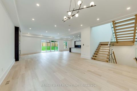 Photo 2 at 3 Amber Crescent, Maple Leaf, Toronto
