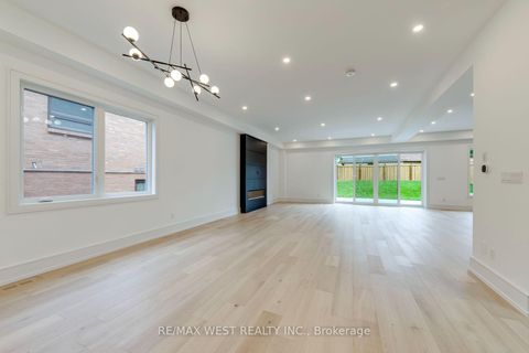 Photo 5 at 3 Amber Crescent, Maple Leaf, Toronto
