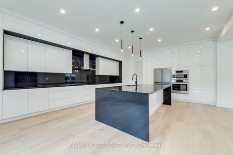 Photo 6 at 3 Amber Crescent, Maple Leaf, Toronto