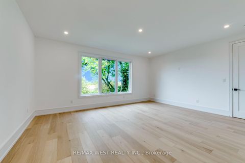 Photo 26 at 3 Amber Crescent, Maple Leaf, Toronto