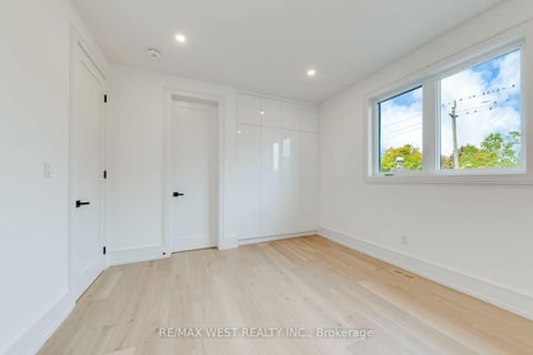 Photo 32 at 3 Amber Crescent, Maple Leaf, Toronto