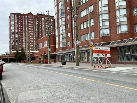 Photo 4 at 819 - 2466 Eglinton Avenue E, Eglinton East, Toronto