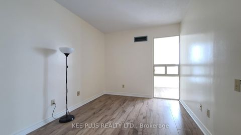 Photo 15 at 819 - 2466 Eglinton Avenue E, Eglinton East, Toronto