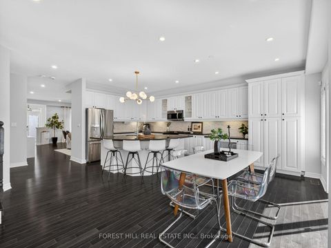 Photo 13 at 12 Wallenberg Drive, Patterson, Vaughan