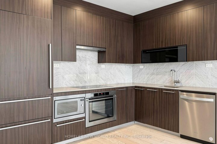 Photo 12 at TH15 - 113 McMahon Drive, Bayview Village, Toronto