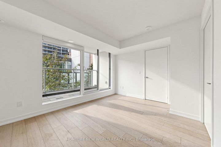 Photo 17 at TH15 - 113 McMahon Drive, Bayview Village, Toronto