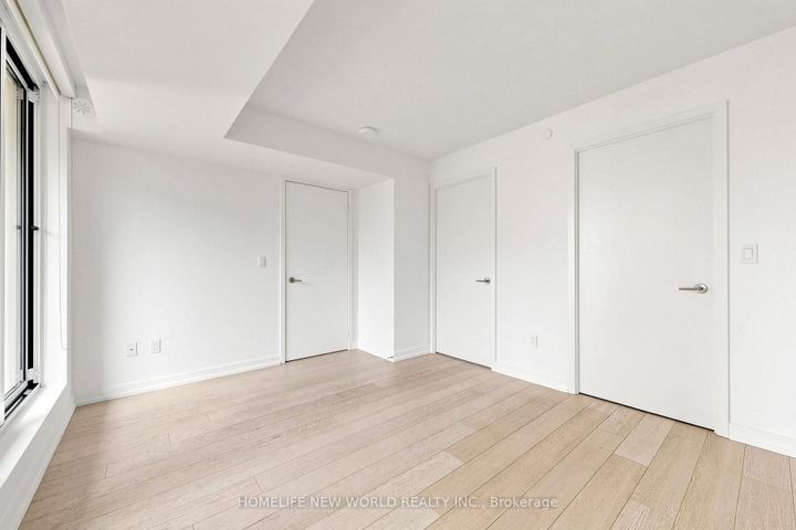 Photo 18 at TH15 - 113 McMahon Drive, Bayview Village, Toronto