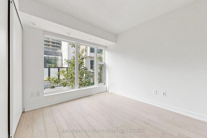 Photo 21 at TH15 - 113 McMahon Drive, Bayview Village, Toronto