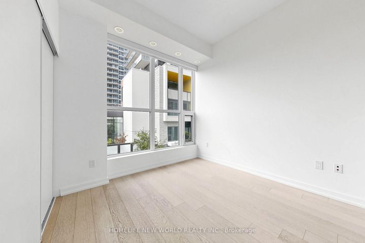 Photo 28 at TH15 - 113 McMahon Drive, Bayview Village, Toronto