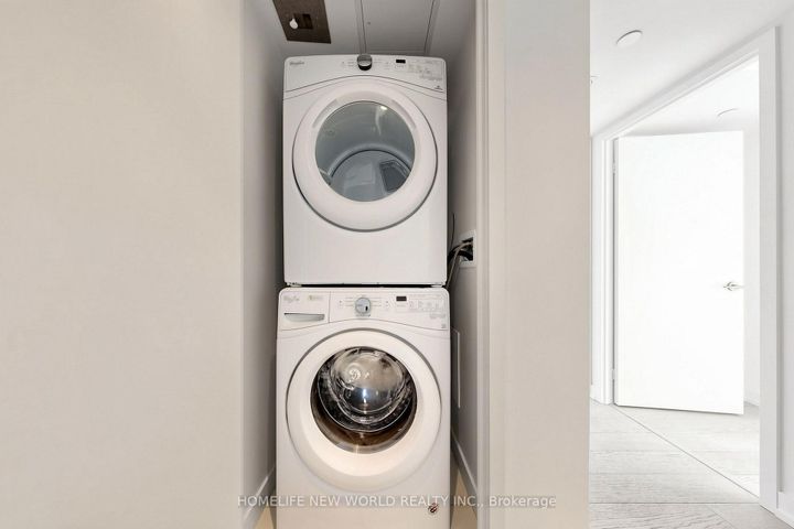 Photo 32 at TH15 - 113 McMahon Drive, Bayview Village, Toronto