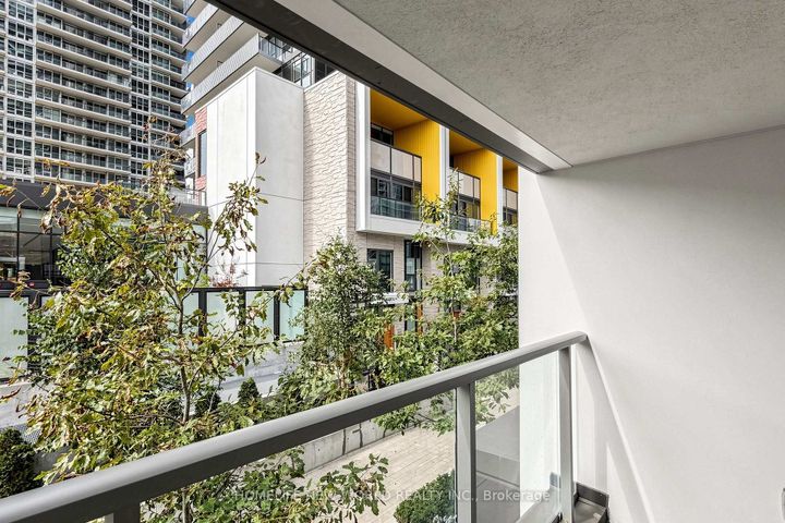 Photo 34 at TH15 - 113 McMahon Drive, Bayview Village, Toronto