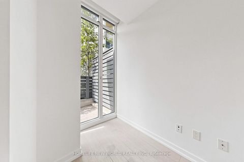 Photo 13 at TH15 - 113 McMahon Drive, Bayview Village, Toronto