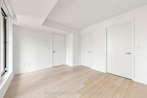 Photo 18 at TH15 - 113 McMahon Drive, Bayview Village, Toronto