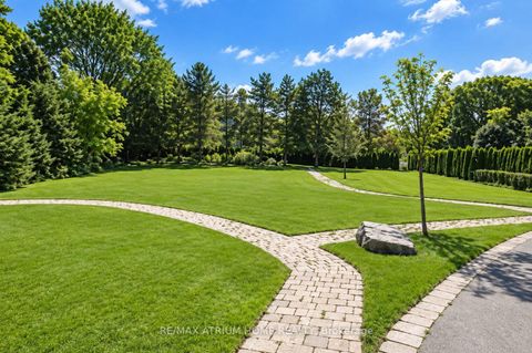 Photo 21 at 9 Legacy Court, Windfields, Toronto