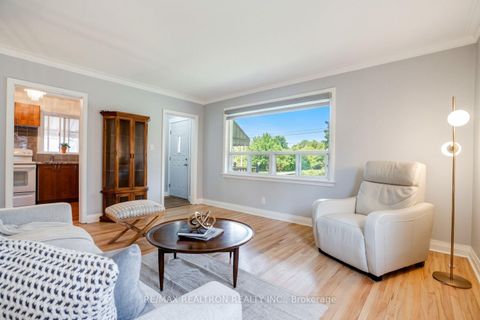 Photo 5 at 139 Tower Drive, Maryvale, Toronto