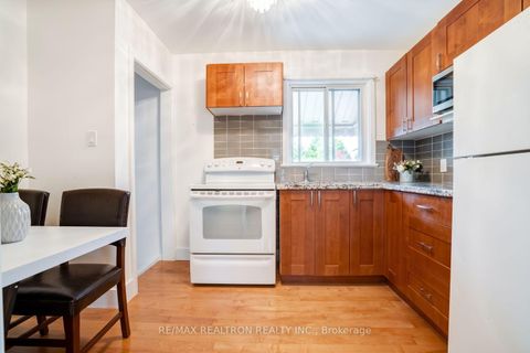Photo 8 at 139 Tower Drive, Maryvale, Toronto