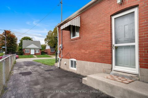 Photo 35 at 139 Tower Drive, Maryvale, Toronto