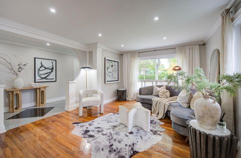 Photo 5 at 19 Penwick Crescent, North Richvale, Richmond Hill
