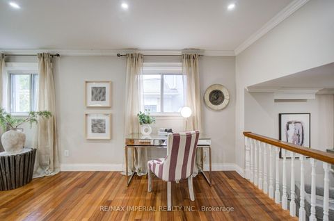 Photo 8 at 19 Penwick Crescent, North Richvale, Richmond Hill