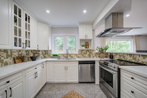 Photo 10 at 19 Penwick Crescent, North Richvale, Richmond Hill