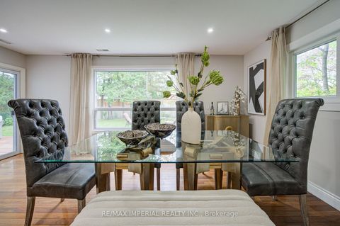 Photo 12 at 19 Penwick Crescent, North Richvale, Richmond Hill