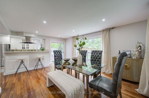 Photo 13 at 19 Penwick Crescent, North Richvale, Richmond Hill