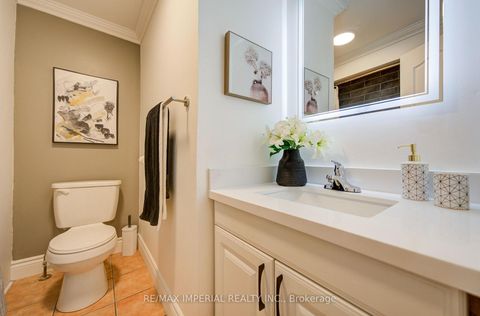 Photo 16 at 19 Penwick Crescent, North Richvale, Richmond Hill