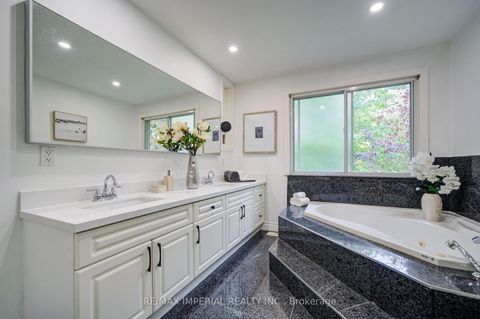 Photo 19 at 19 Penwick Crescent, North Richvale, Richmond Hill
