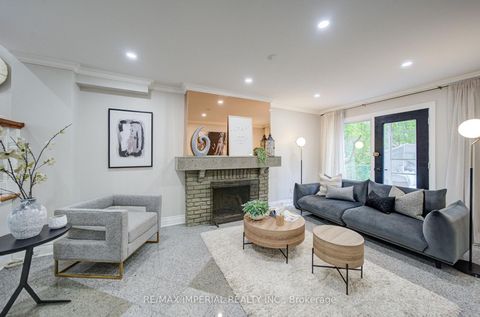 Photo 31 at 19 Penwick Crescent, North Richvale, Richmond Hill