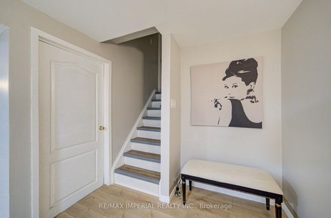 Photo 34 at 19 Penwick Crescent, North Richvale, Richmond Hill