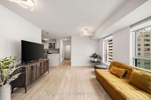 Photo 6 at 901 - 21 Hillcrest Avenue, Willowdale East, Toronto