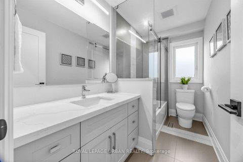Photo 15 at 287 Glebemount Avenue, East York, Toronto