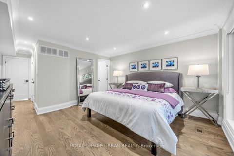 Photo 17 at 287 Glebemount Avenue, East York, Toronto