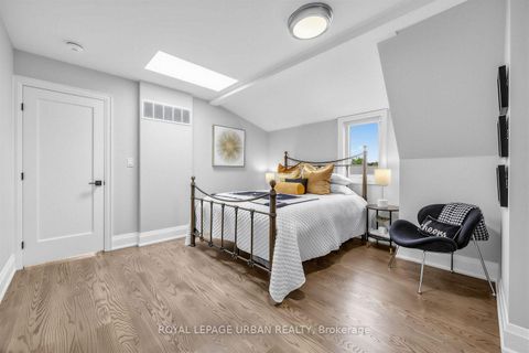 Photo 25 at 287 Glebemount Avenue, East York, Toronto