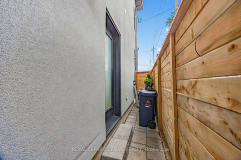 Photo 37 at 287 Glebemount Avenue, East York, Toronto