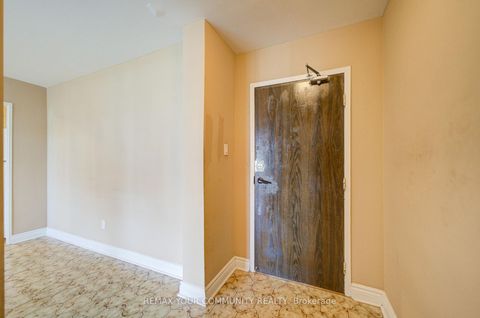 Photo 5 at 711 - 19 Four Winds Drive, York University Heights, Toronto