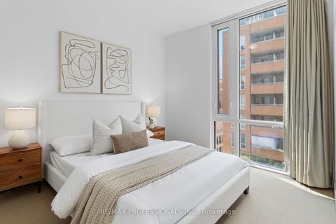 Photo 25 at 422 - 3 Market Street, Waterfront Communities C8, Toronto