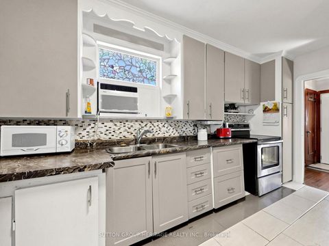 Photo 12 at 248 Westwood Avenue, East York, Toronto