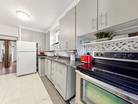 Photo 13 at 248 Westwood Avenue, East York, Toronto