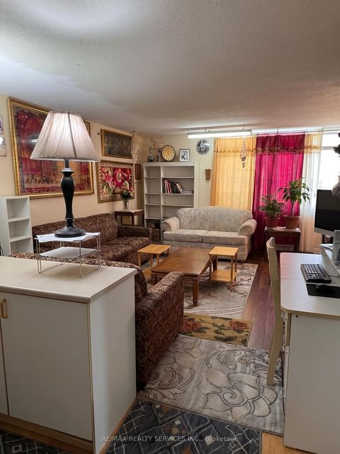 Photo 4 at 501 - 60 Stevenson Road, Jamestown, Toronto