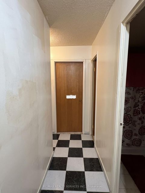Photo 14 at 501 - 60 Stevenson Road, Jamestown, Toronto
