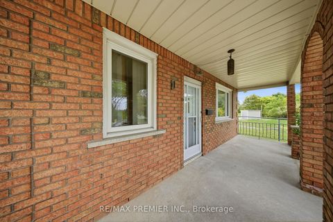 Photo 2 at 1 Mayo Drive, Rustic, Toronto