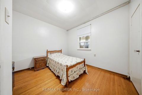 Photo 10 at 1 Mayo Drive, Rustic, Toronto