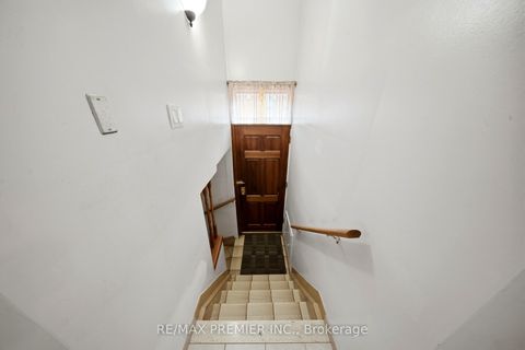 Photo 14 at 1 Mayo Drive, Rustic, Toronto
