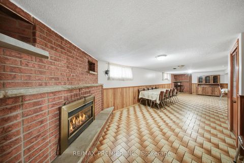 Photo 22 at 1 Mayo Drive, Rustic, Toronto