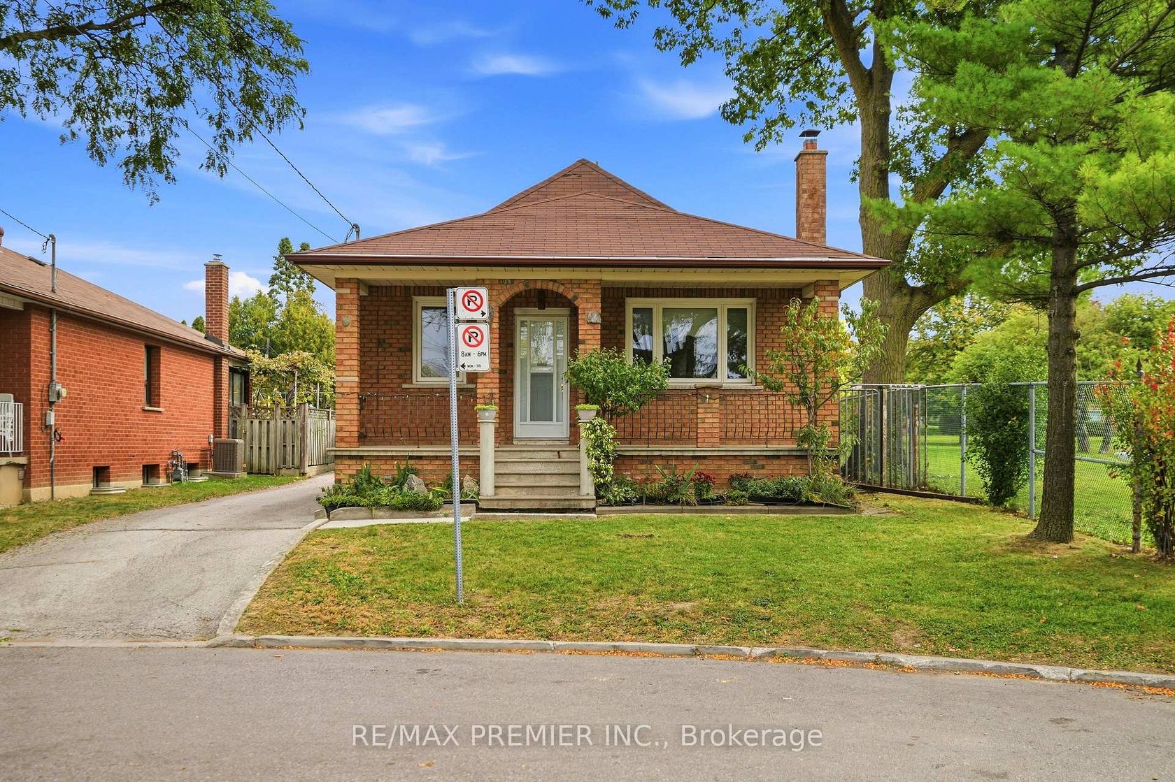 1 Mayo Drive, Rustic, Toronto 